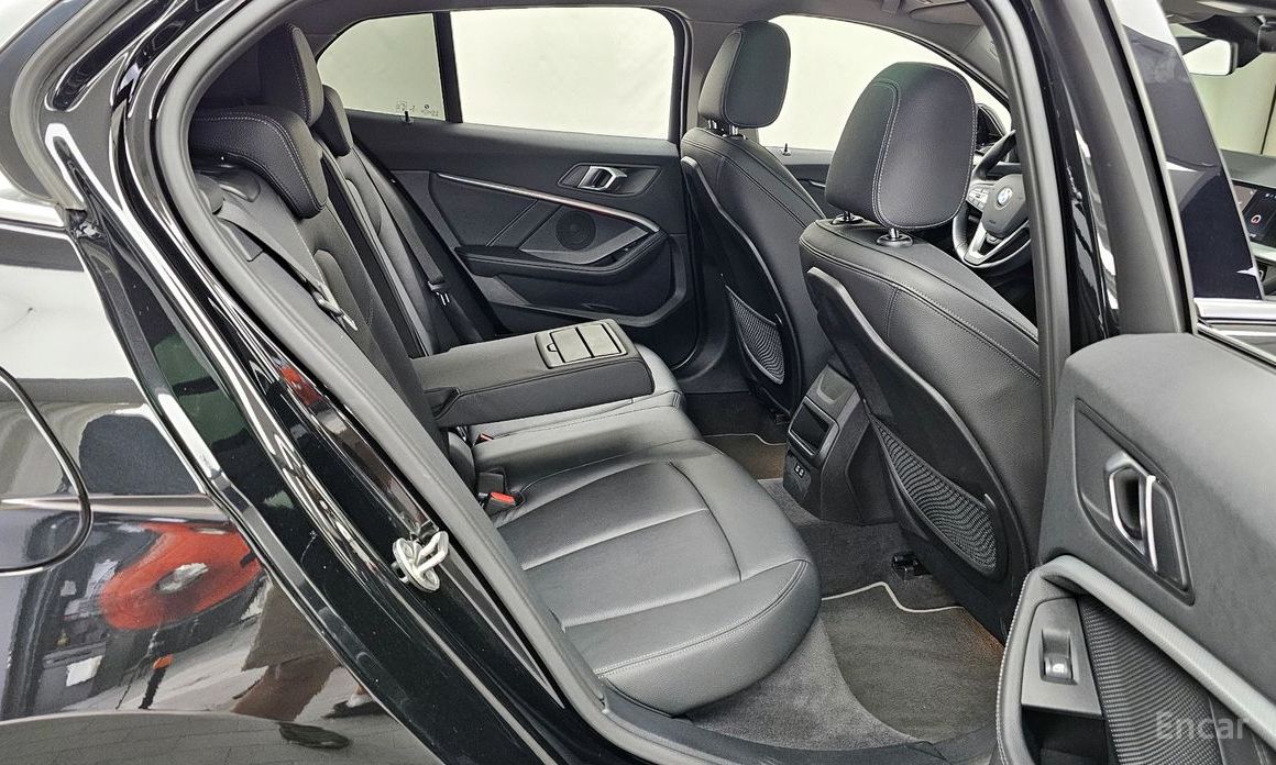 1 Series (F40)120i Sport 13