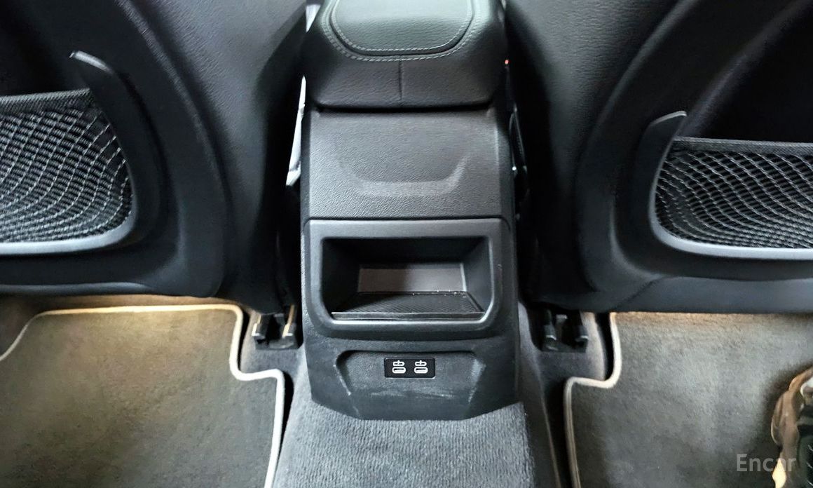 1 Series (F40)120i Sport 19
