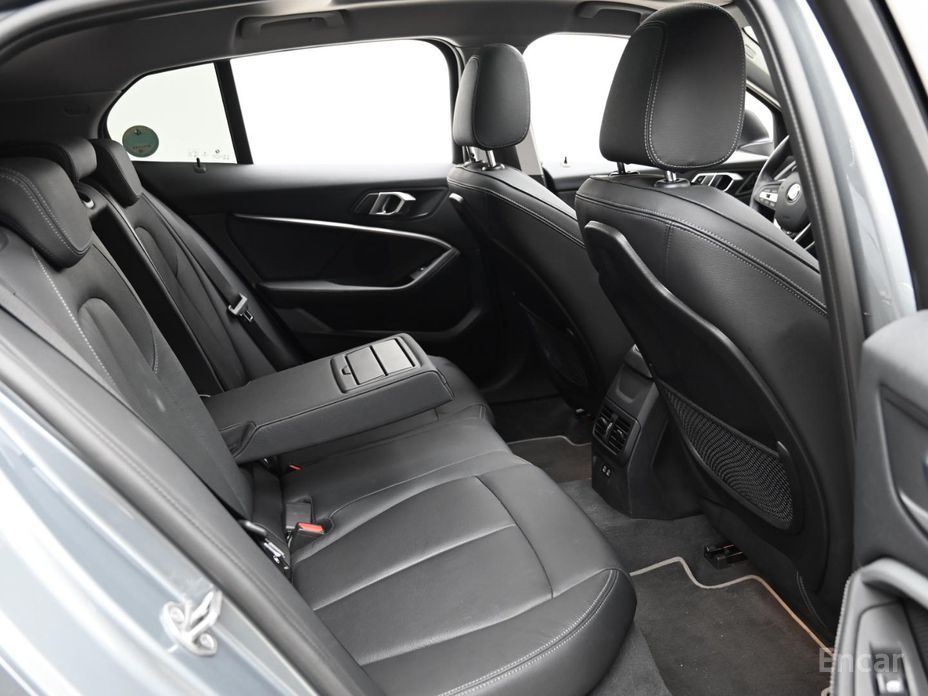 1 Series (F40)120i Sport 13