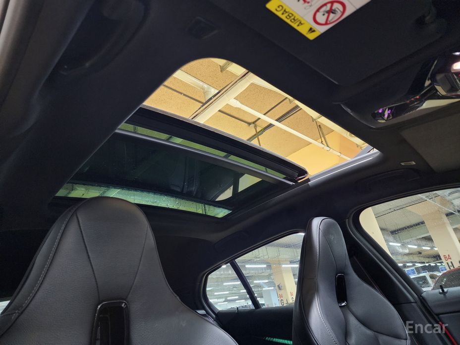 1 Series (F40)M135i xDrive Prism 16