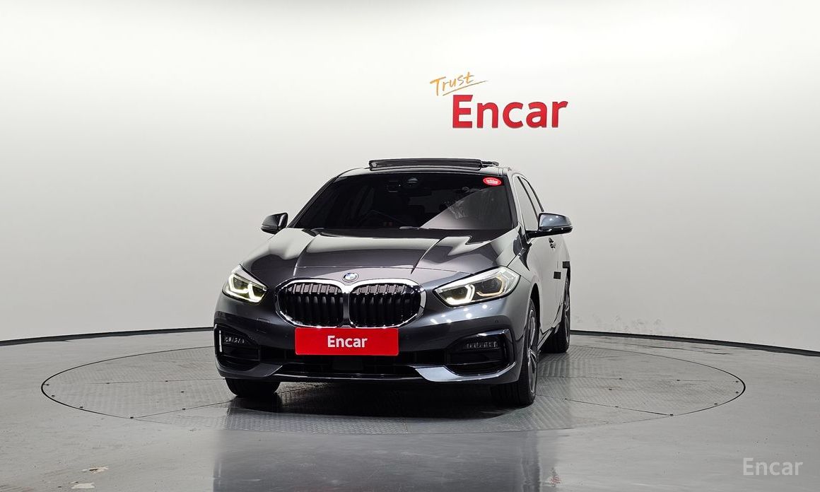 1 Series (F40) 118d Sport 4