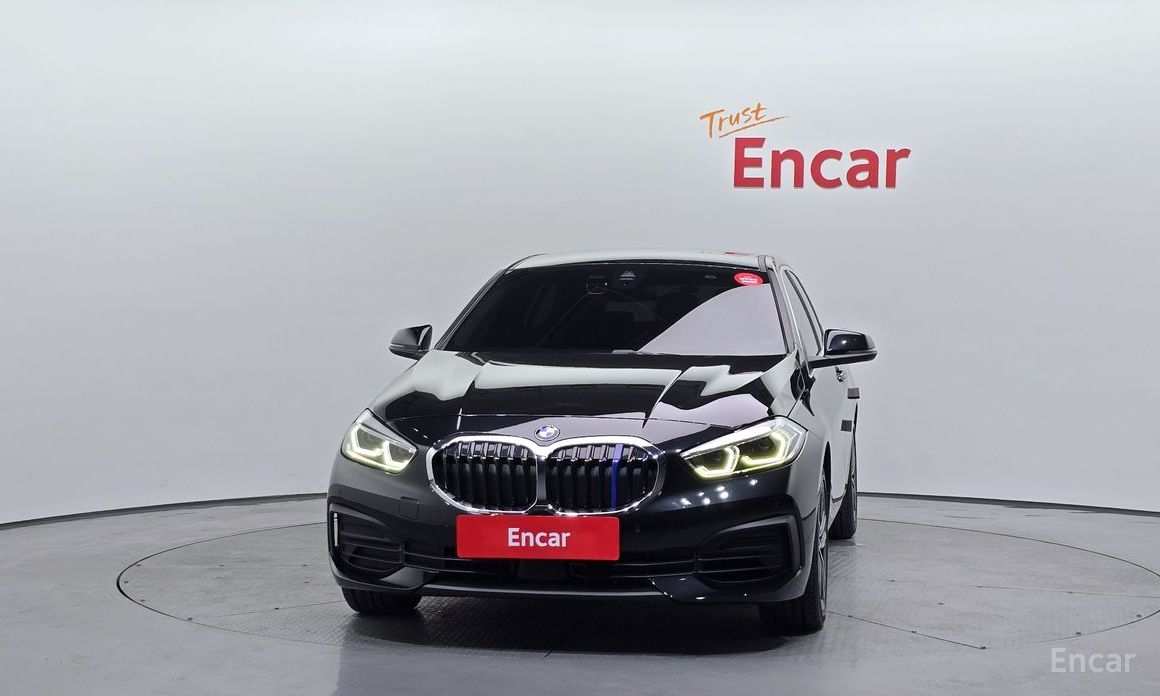 1 Series (F40) 120i Advantage 4