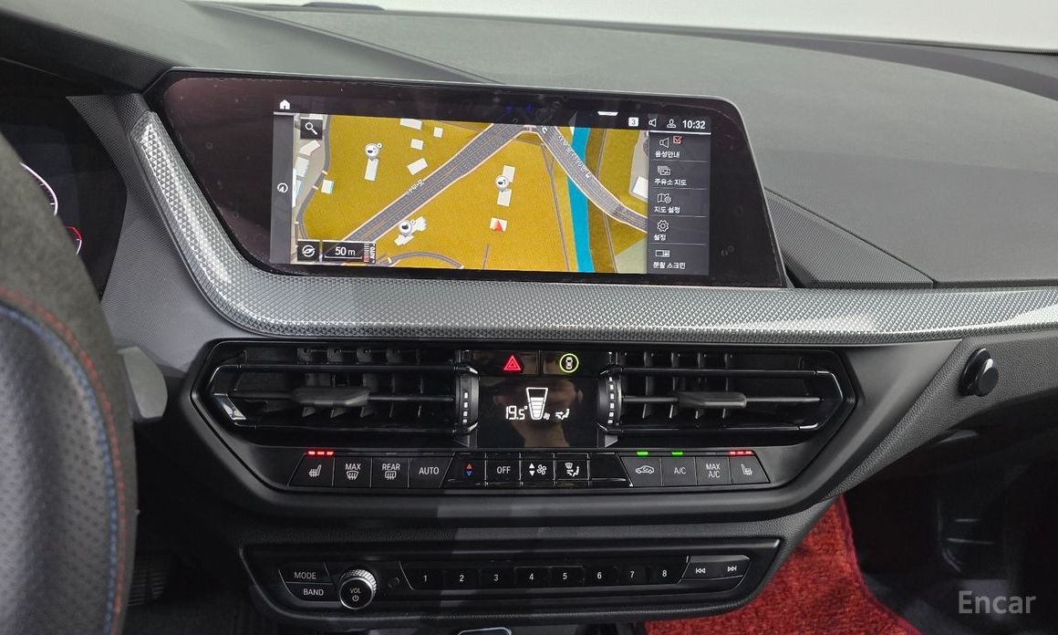 1 Series (F40) 120i Advantage 15