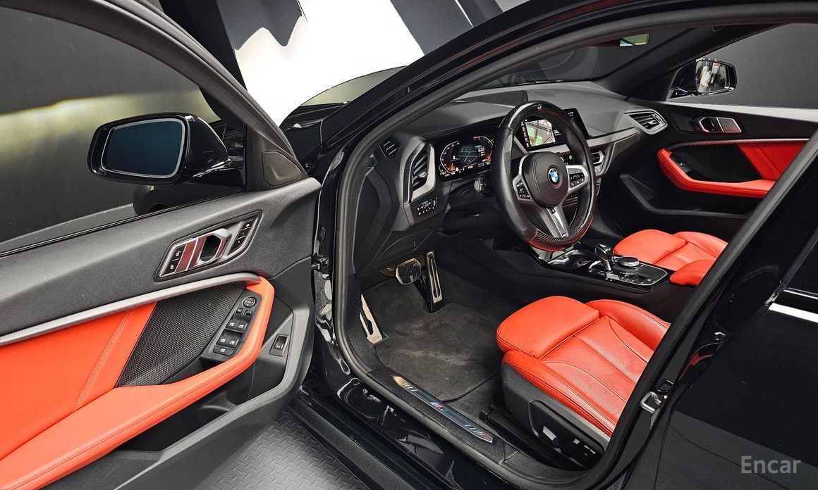 1 Series (F40) 120i M Sport 13
