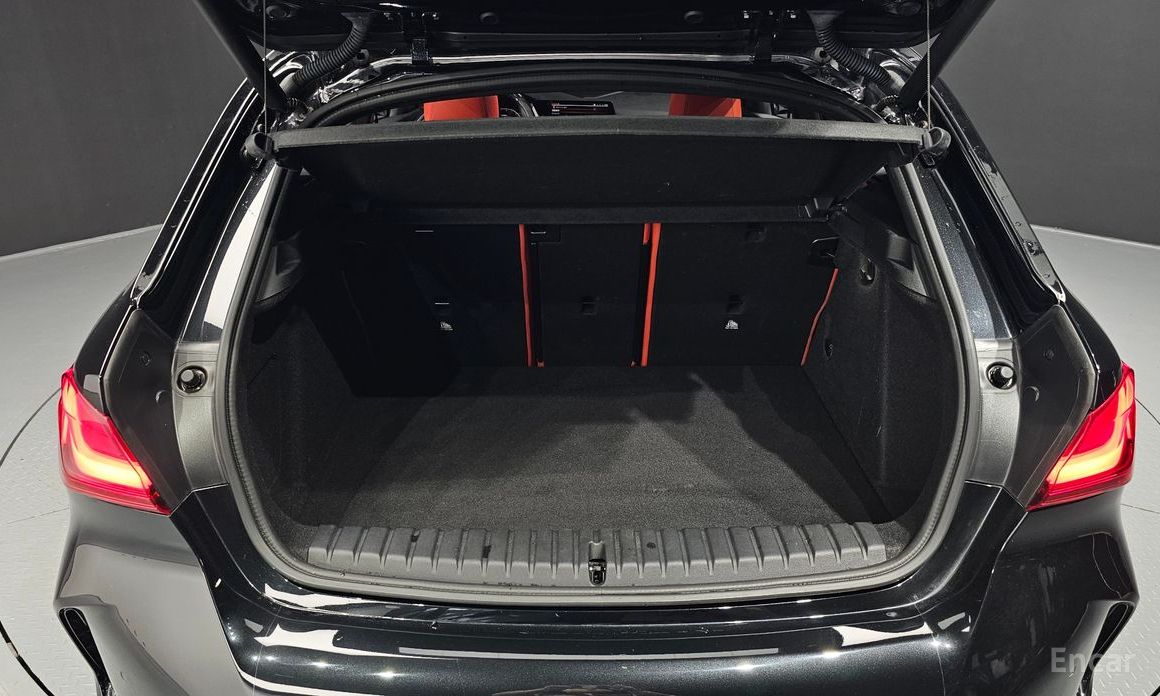 1 Series (F40) 120i M Sport 21
