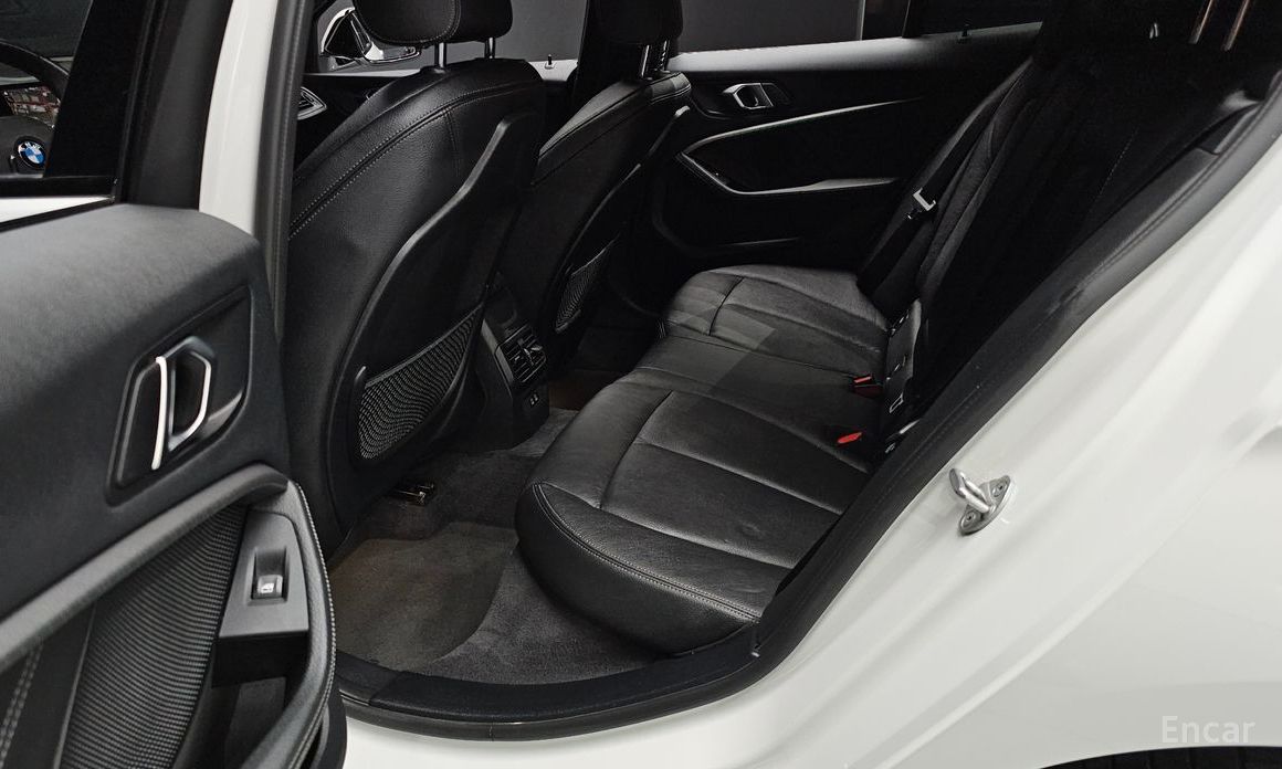 1 Series (F40) 120i M Sport 13