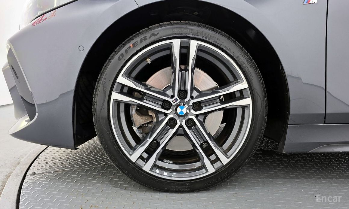 BMW 1 Series (F40) 120i M Sport №6