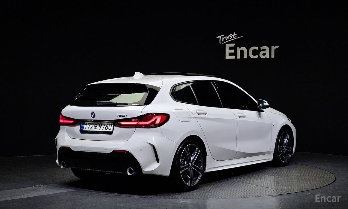 BMW 1 Series (F40) 120i M Sport №3