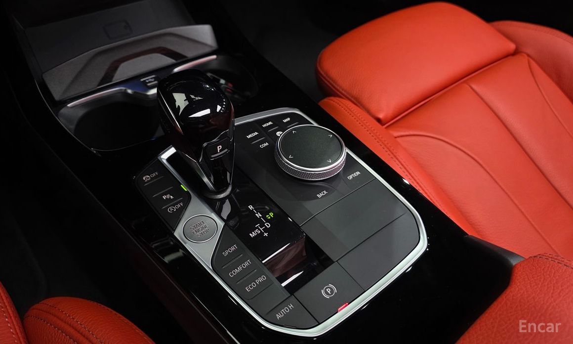 1 Series (F40) 120i M Sport 10