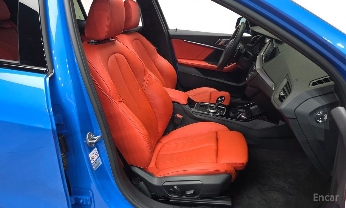 1 Series (F40) 120i M Sport 11