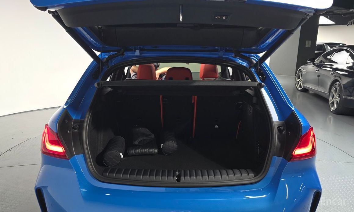 1 Series (F40) 120i M Sport 21