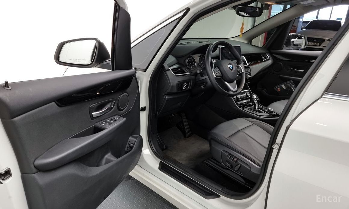 2 Series Active Tourer (F45)Advantage 11