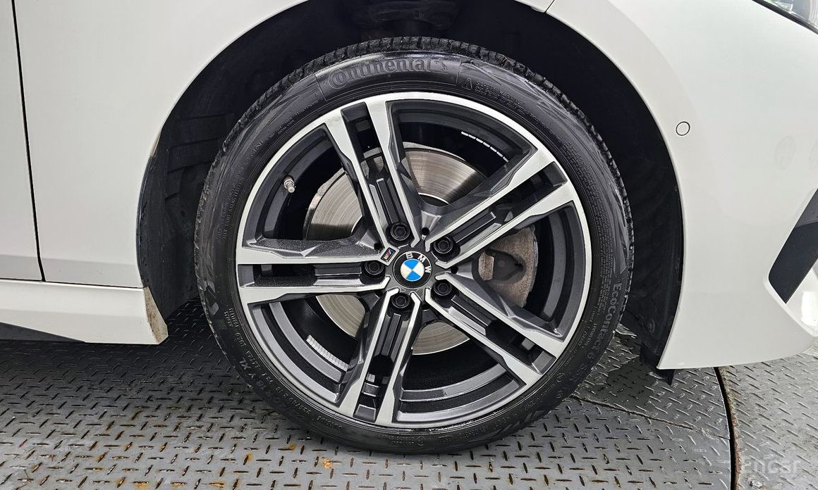 2 Series Gran Coupe (F44) 220i M Sport 6
