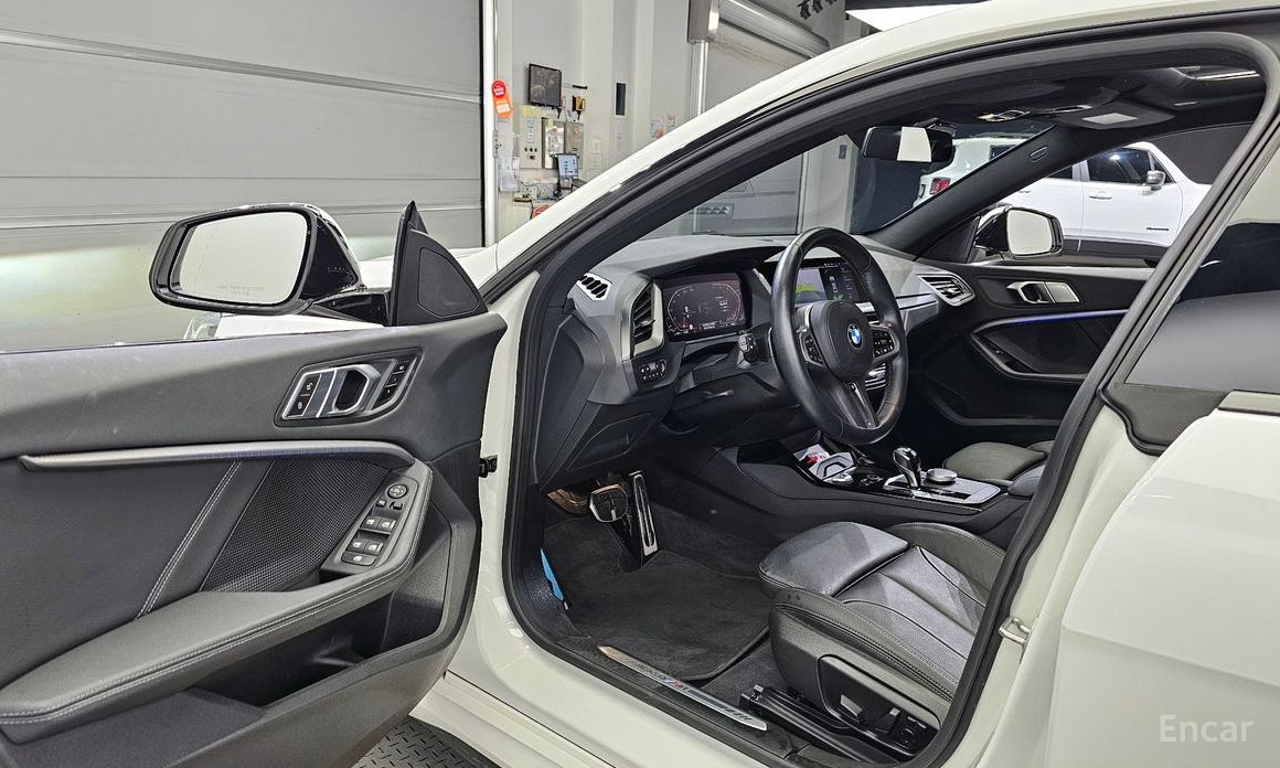 2 Series Gran Coupe (F44) 220i M Sport 11