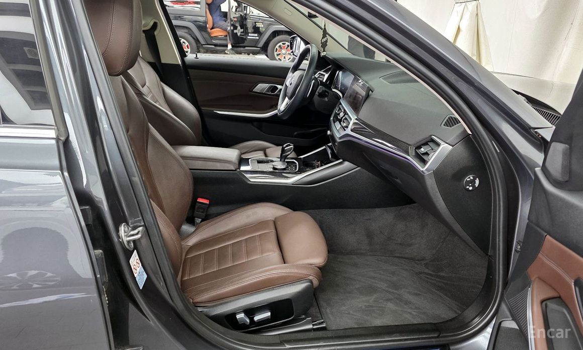 3 Series (G20)320D Luxury China Manufacturer 12