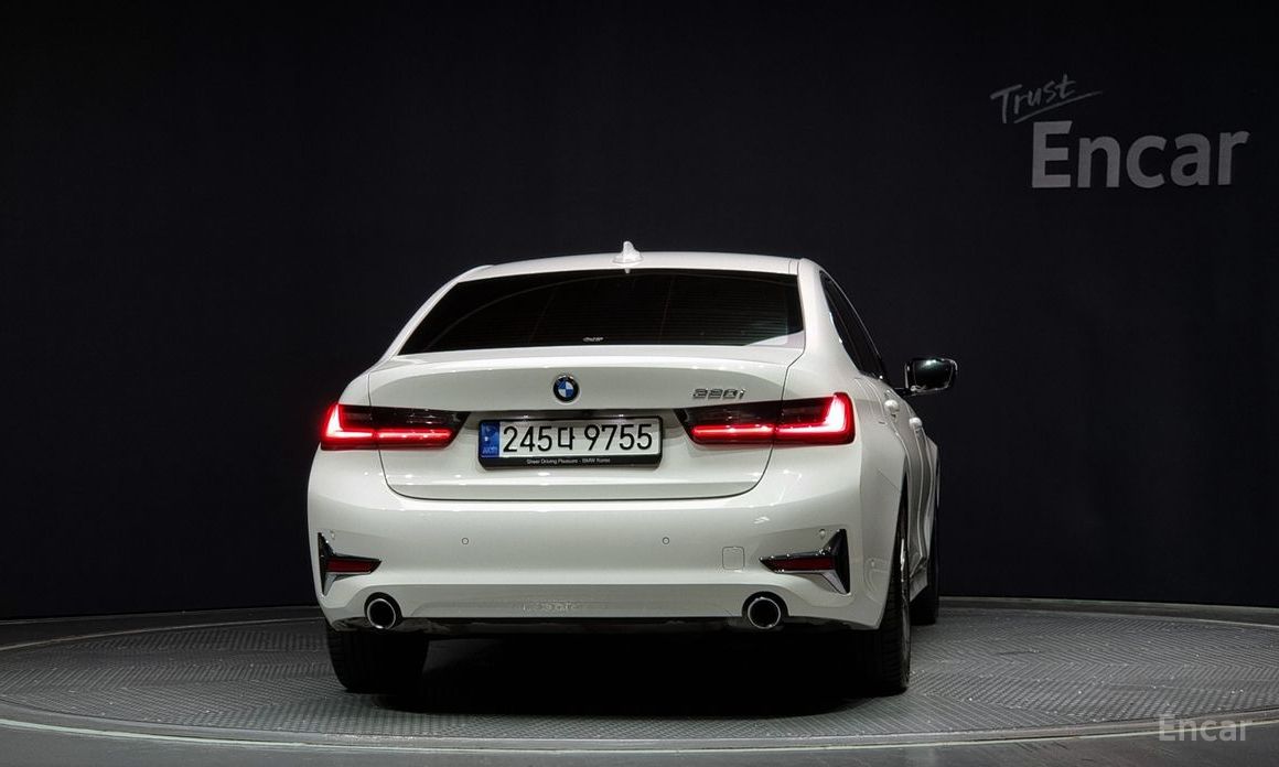 3 Series (G20)320i Luxury 5