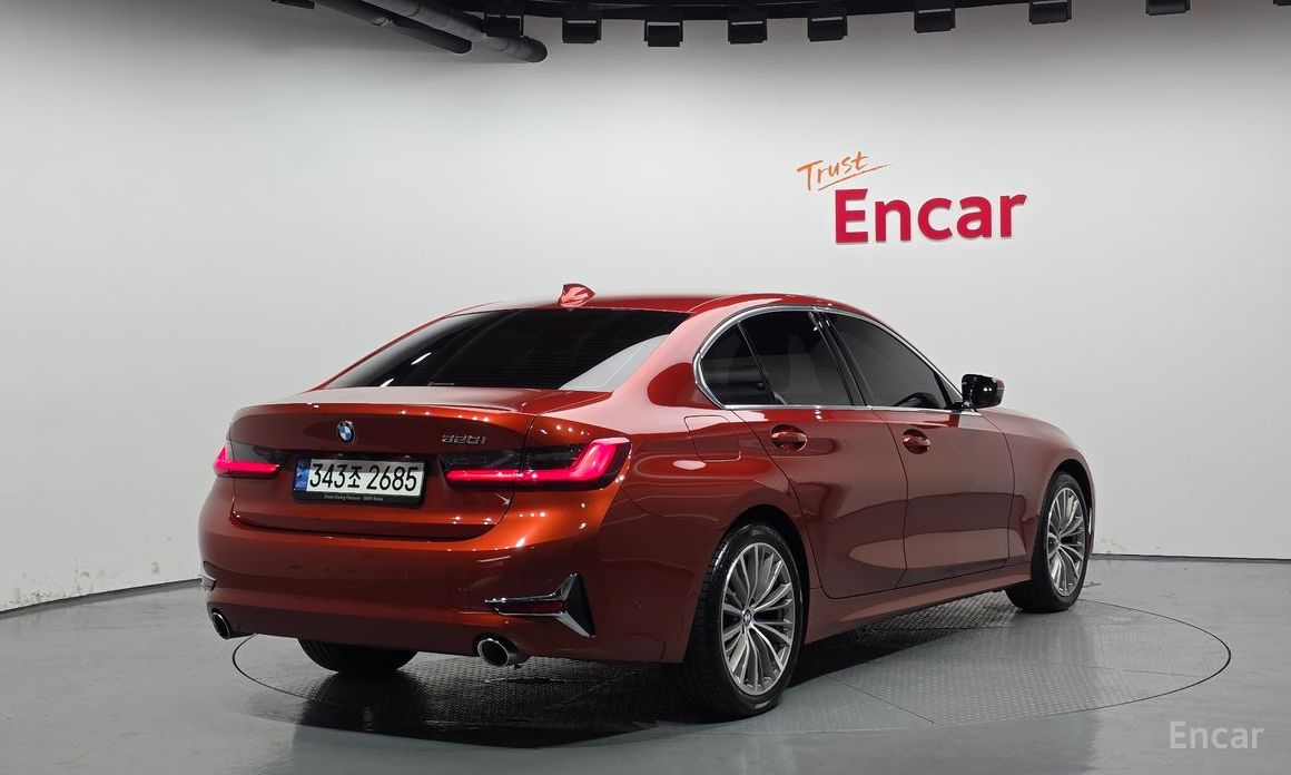 BMW 3 Series (G20)320i Luxury №3