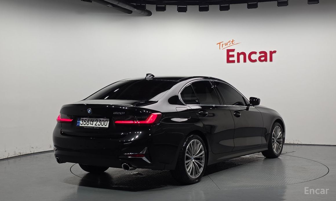BMW 3 Series (G20)320i Luxury №3