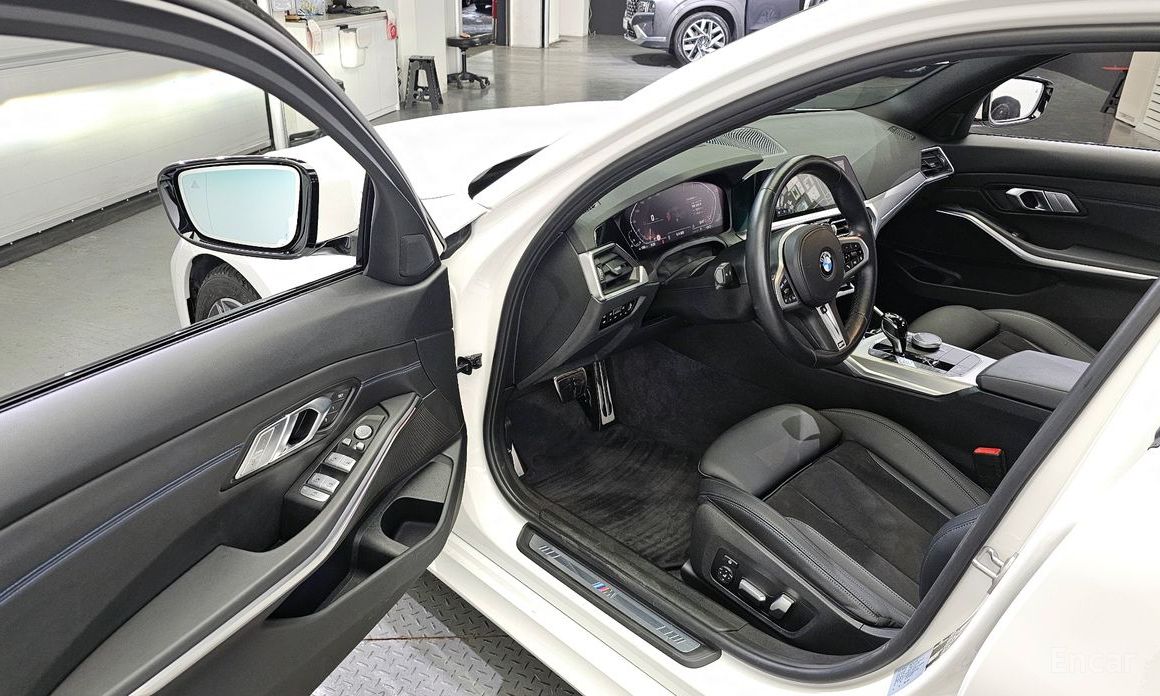 3 Series (G20)320i M Sport 11