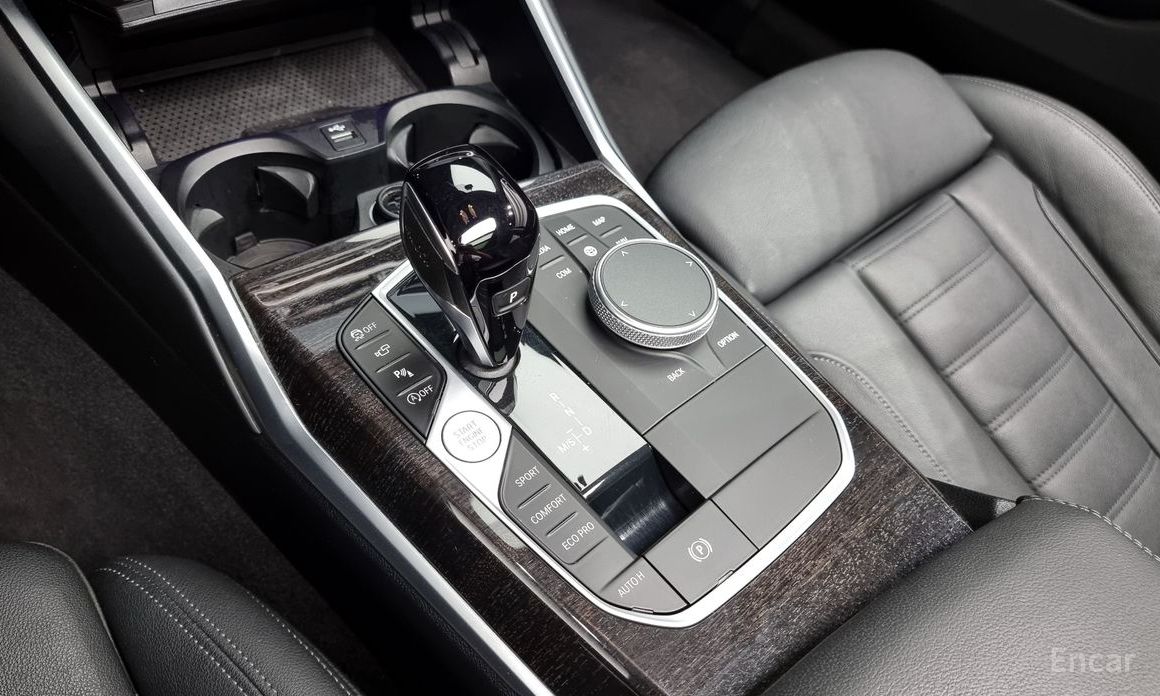 3 Series (G20)320i Touring Luxury 10