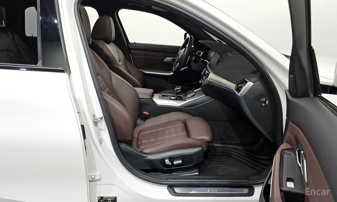 3 Series (G20)320i Touring M Sport 12
