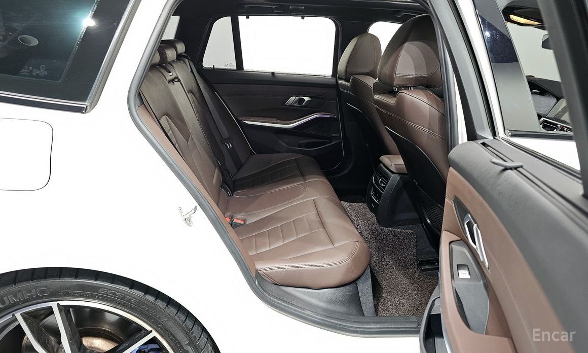 3 Series (G20)320i Touring M Sport 13