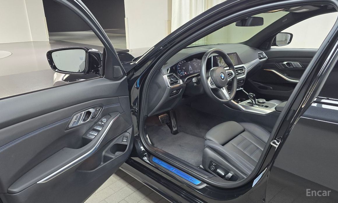 3 Series (G20)320i Touring M Sport 11
