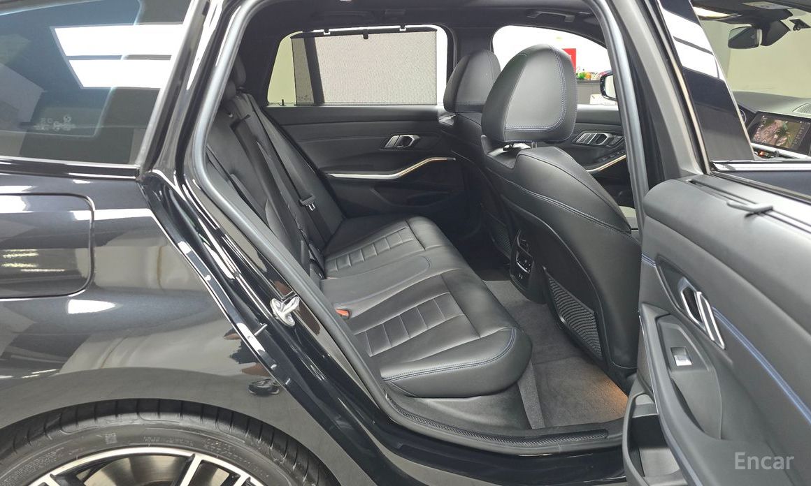 3 Series (G20)320i Touring M Sport 13