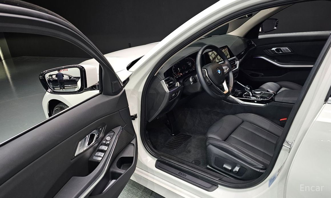 BMW 3 Series (G20) 320i №12
