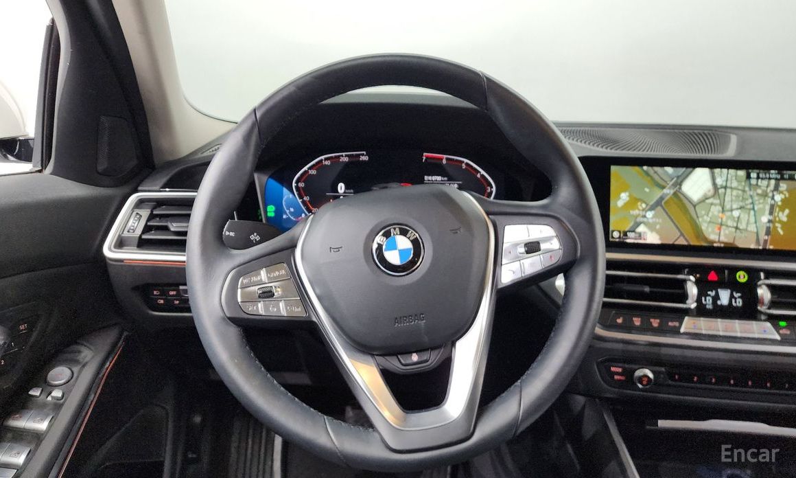 3 Series (G20) 320i 14