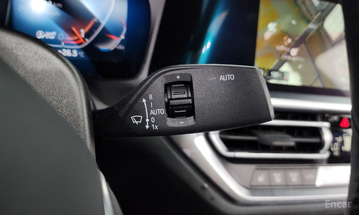 3 Series (G20) 320i 15