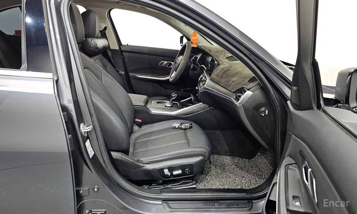 3 Series (G20) 320i 12