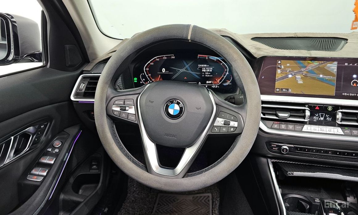 3 Series (G20) 320i 14