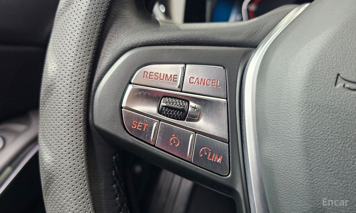 3 Series (G20) 320i 13
