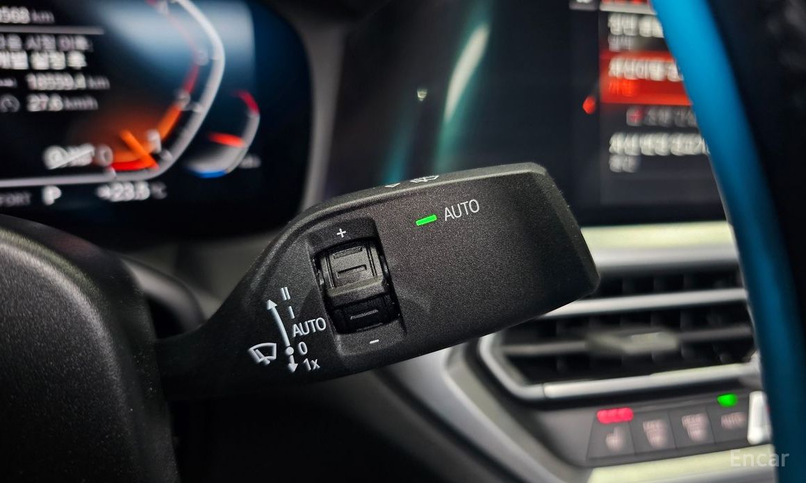 3 Series (G20) 320i 16