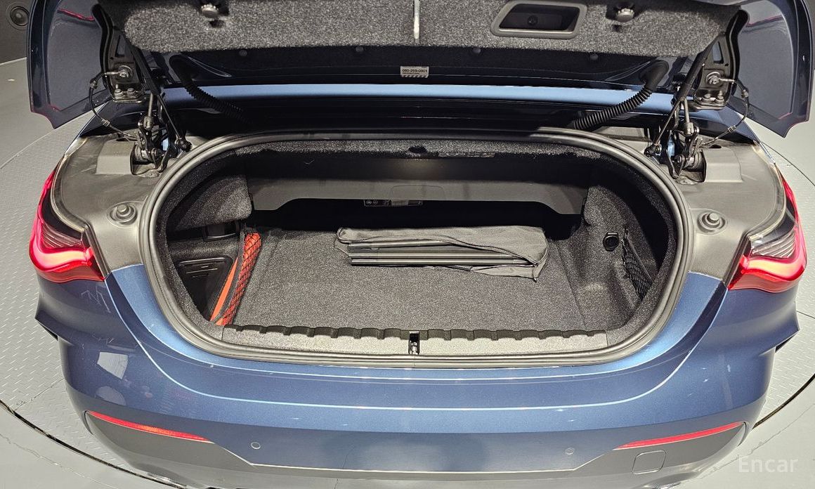 4 Series (G22) 420i M Sport Convertible China Manufacturer 21