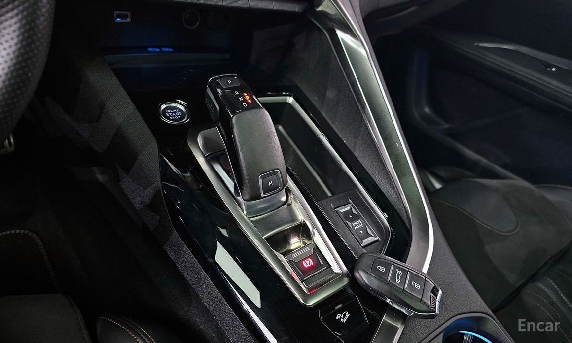 Peugeot 5008 Second Generation 1.5 BlueHDi GT №10