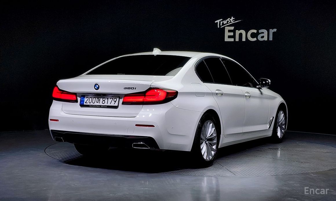 5 Series (G30)520i Luxury 3