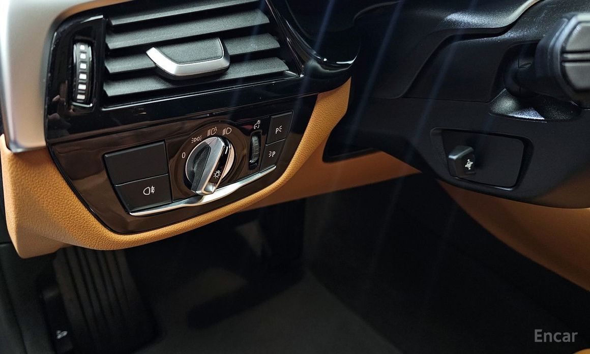 BMW 5 Series (G30)520i Luxury №15