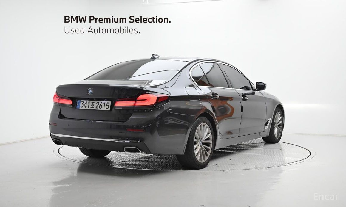 BMW 5 Series (G30)520i Luxury №3