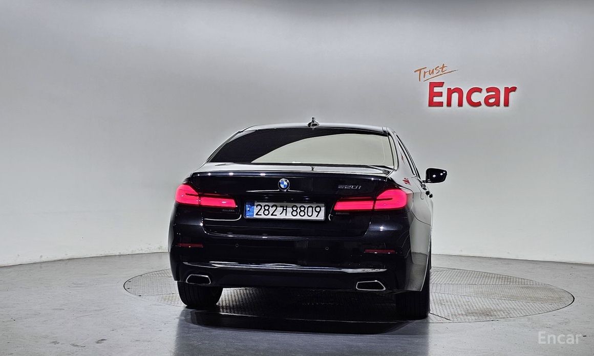BMW 5 Series (G30)520i Luxury №5