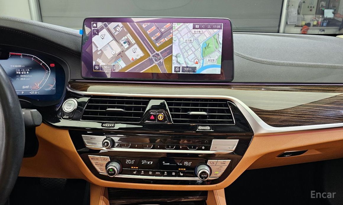 BMW 5 Series (G30)520i Luxury №17