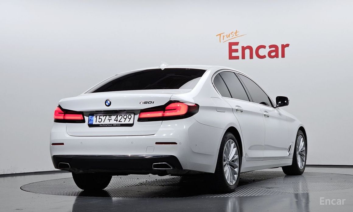BMW 5 Series (G30)520i Luxury №3