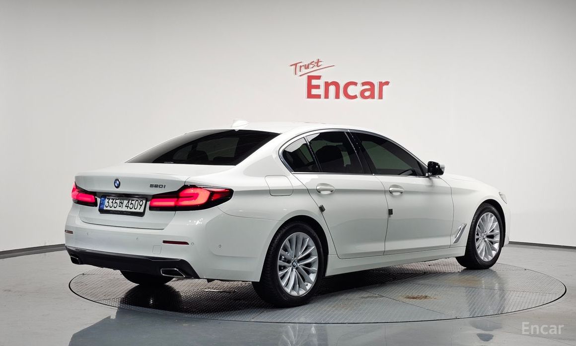 BMW 5 Series (G30)520i Luxury №2