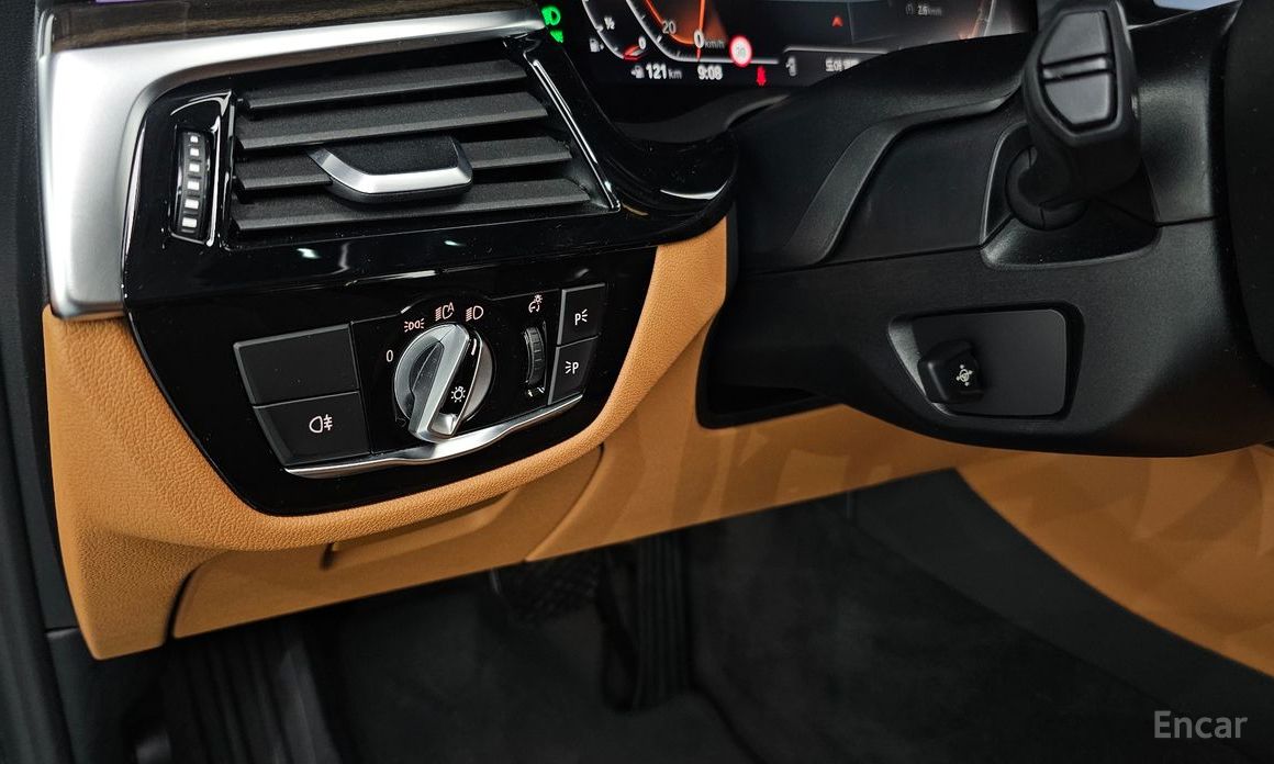 5 Series (G30)520i Luxury 20