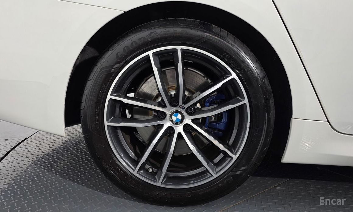 5 Series (G30)520i M Sport 6