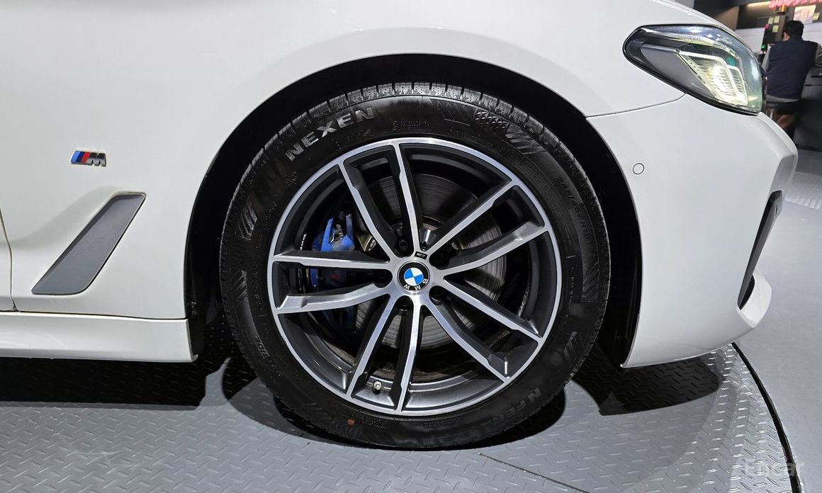 5 Series (G30)520i M Sport 6