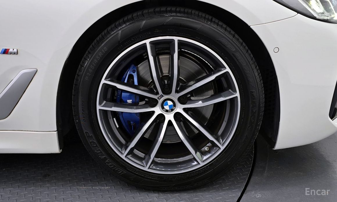 5 Series (G30)520i M Sport 6