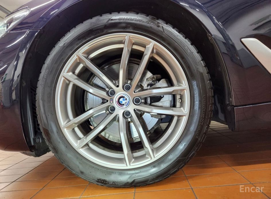 5 Series (G30)520i M Sport 13