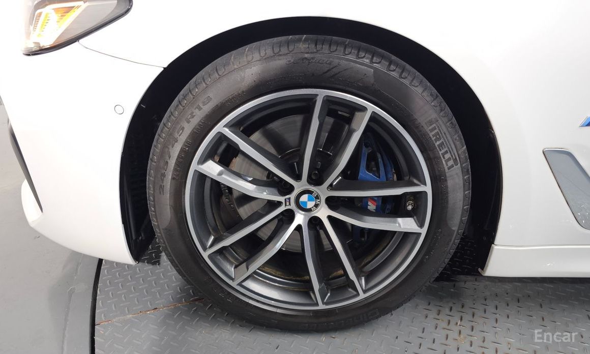 BMW 5 Series (G30)520i M Sport №5